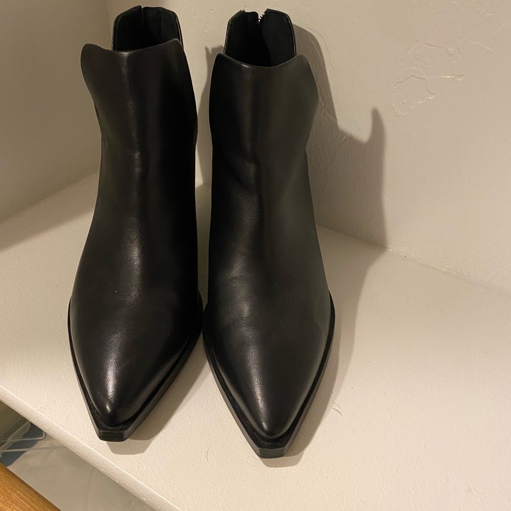 Vince Ankle Boot NWOT